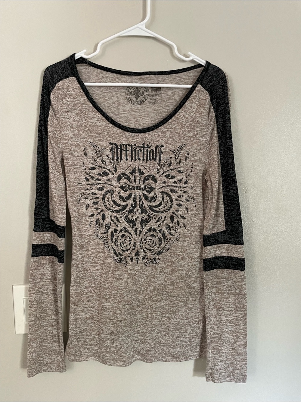 Affliction Long Sleeve Studded Graphic Knit Black Tan Shirt Sz S Biker Grunge